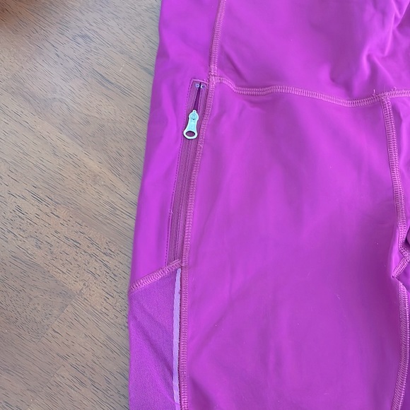 LULULEMON  |  Capri Leggings - Picture 2 of 5
